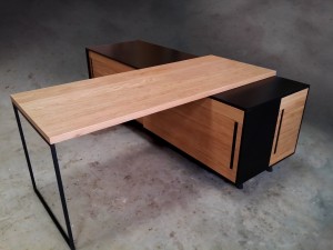 SIMPLE DESK (1)